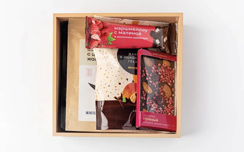 Праздничный бокс мини «Чай и шоколад»