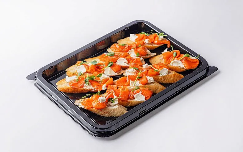 Брускетта с ломтиками филе лосося, 10 шт