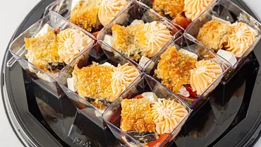 Салат «С баклажанами и помидорами» в стаканчиках, 9 шт