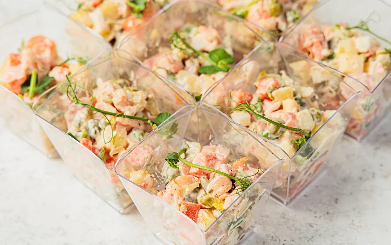 Салат «Оливье с креветкой» в стаканчиках, 9 шт