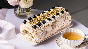 Меренговый рулет «Праздничный»