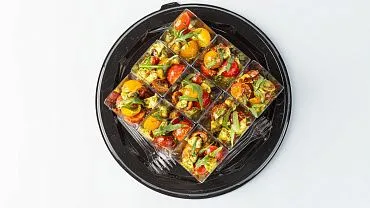 Салат «Капрезе» в стаканчиках, 9 шт