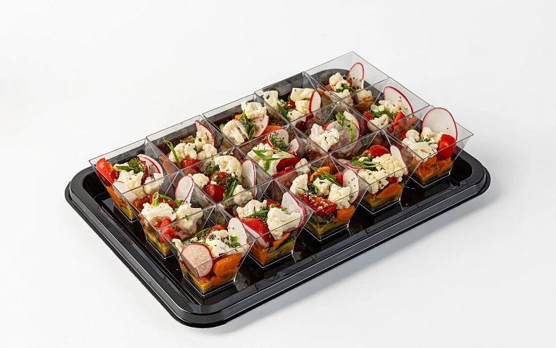 Салат «Овощной» с заправкой, 15 шт.