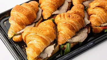 Круассан с ростбифом, 6 шт