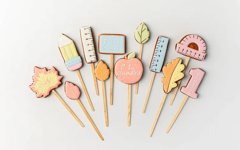 Пряники имбирные с индивидуальным дизайном «Набор к школе», 12 шт