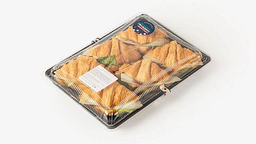 Круассан с индейкой и луковым конфи, 6 шт