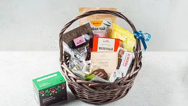 Набор «Шоколадно-чайный» в корзине