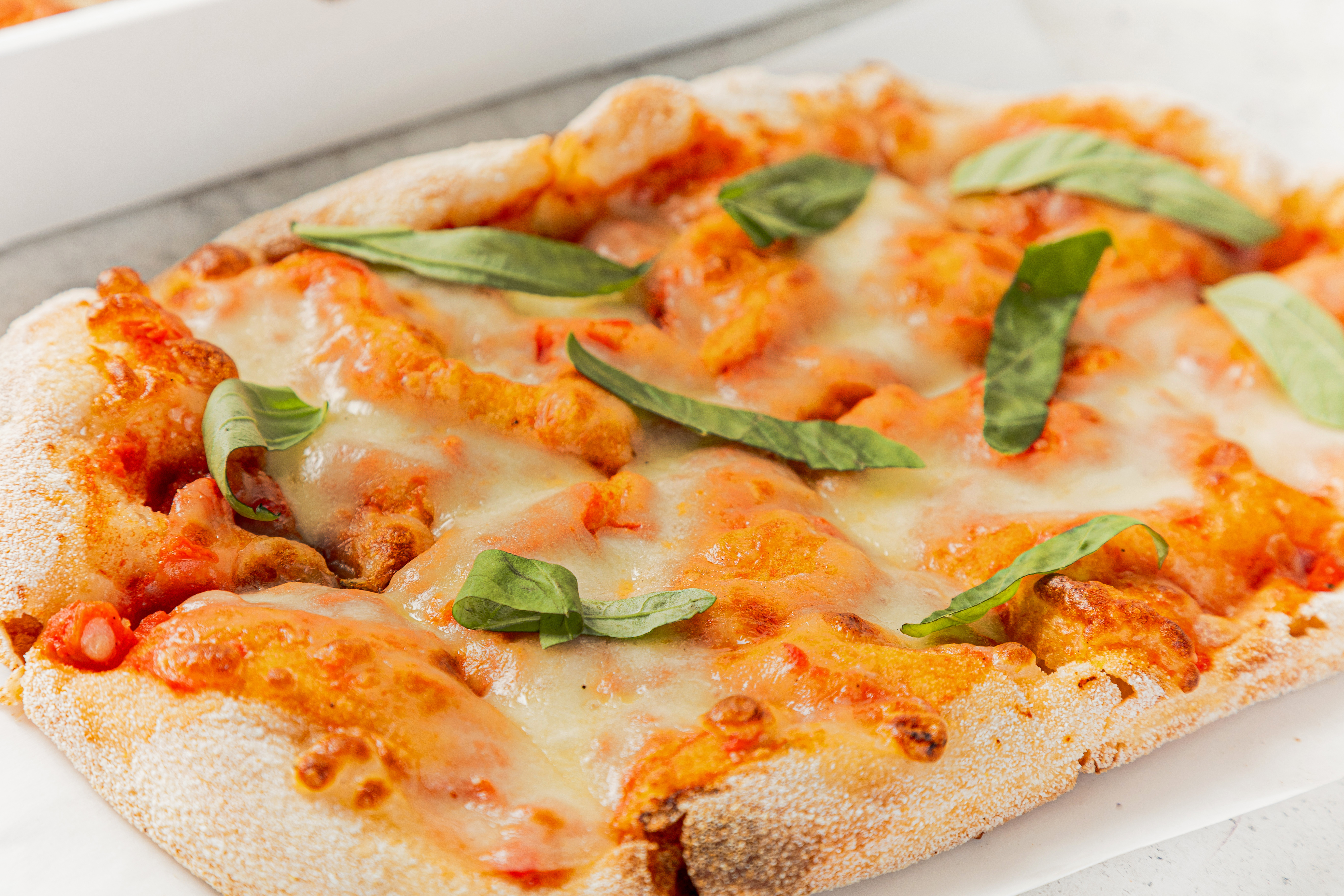 пицца маргарита сколько калорий в одном кусочке фото 94