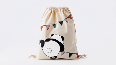 Сумка большая «Панда на флажках» беж шнур