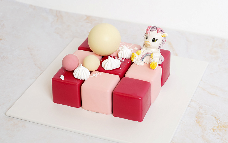 Торт-кубик «Единорог»