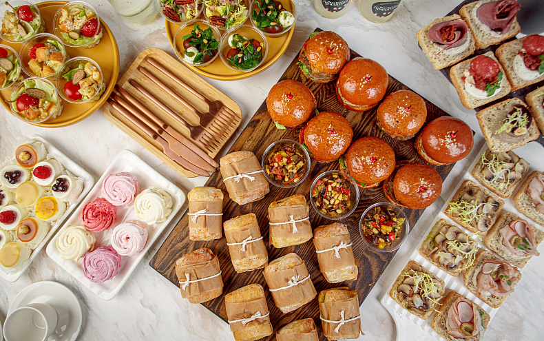 Организовать кофе-брейк