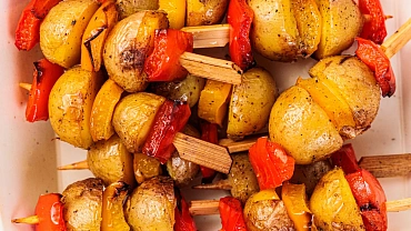 Мини-шашлычки из беби-картофеля, 12 шт
