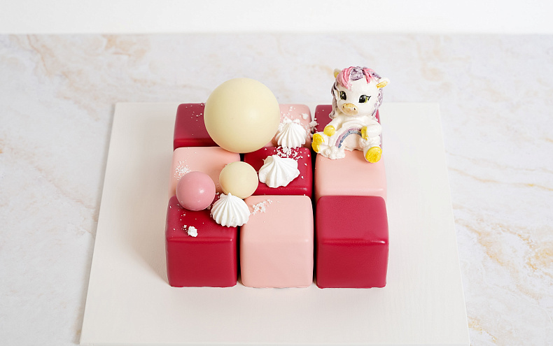 Торт-кубик «Единорог»