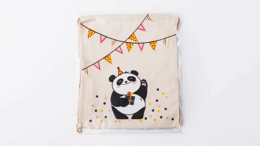 Сумка малая «Панда с подарком» беж шнур