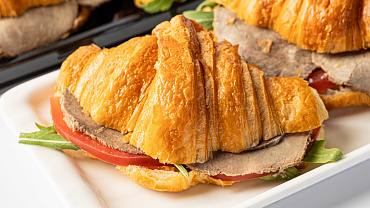 Круассан с ростбифом, 6 шт