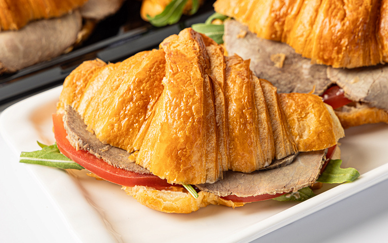 Круассан с ростбифом, 6 шт