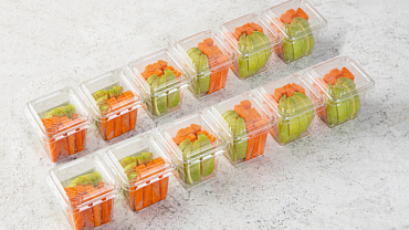 Наборы фруктов в стаканчиках