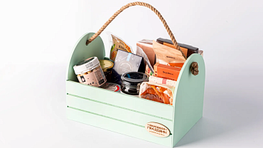 Праздничный бокс «Витаминно-десертный» с шоколадом