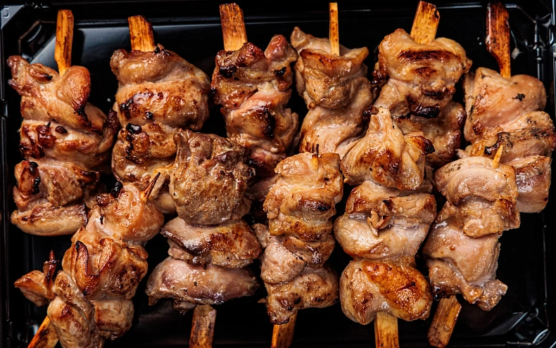 Мини-шашлычки с курицей, 12 шт
