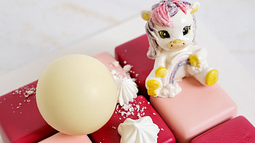 Торт-кубик «Единорог»