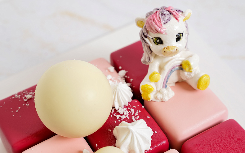 Торт-кубик «Единорог»