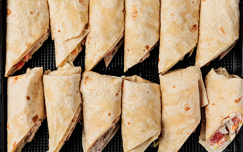 Ролл с креветкой  12шт