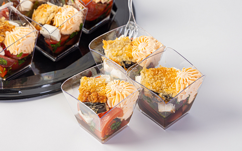 Салат «С баклажанами и помидорами» в стаканчиках, 9 шт