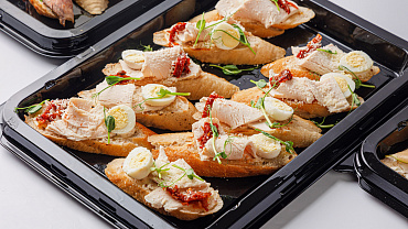 Брускетта цезарь с индейкой, 10 шт