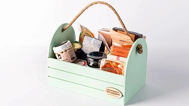 Праздничный бокс «Витаминно-десертный» с шоколадом