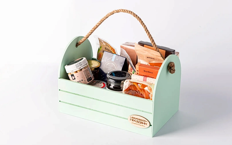 Праздничный бокс «Витаминно-десертный» с шоколадом