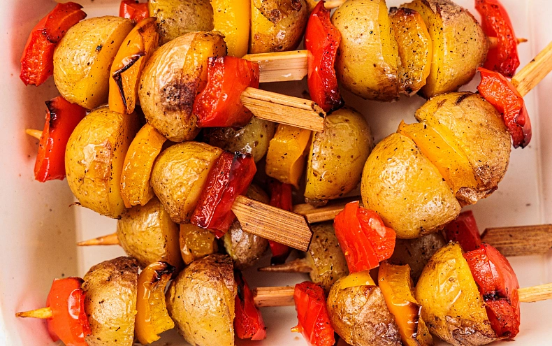 Мини-шашлычки из беби-картофеля, 12 шт