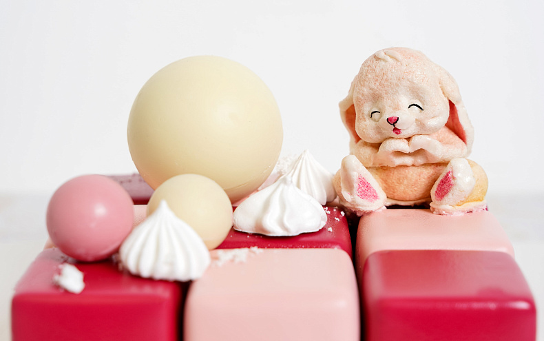 Торт-кубик «Зайка»