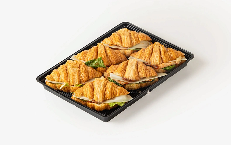 Круассан с индейкой и луковым конфи, 6 шт