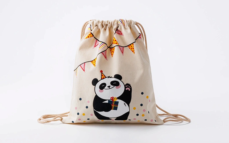 Сумка малая «Панда с подарком» беж шнур
