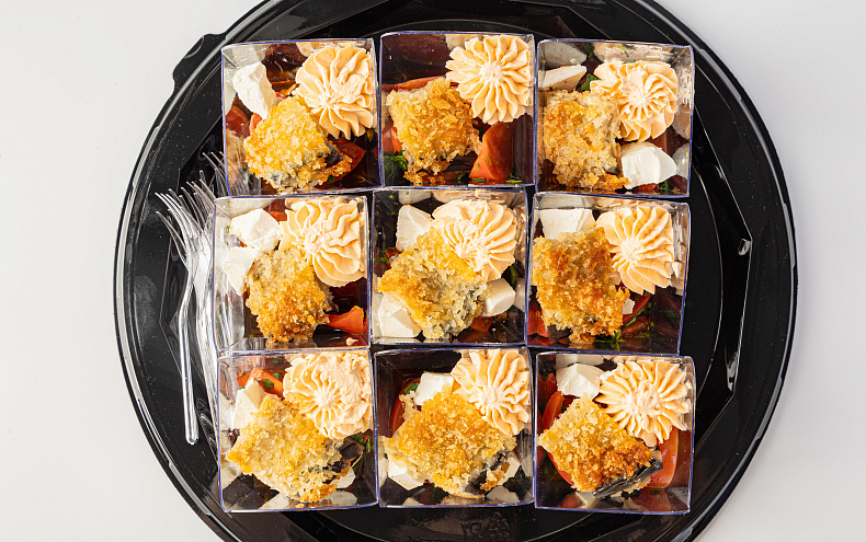 Салат «С баклажанами и помидорами» в стаканчиках, 9 шт