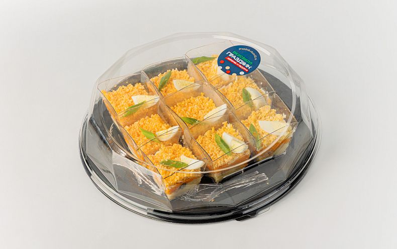 Салат «Мимоза» с горбушей в стаканчиках, 9 шт