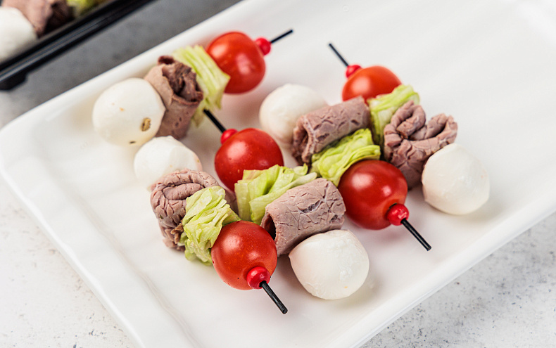 Канапе с ростбифом и моцареллой, 9 шт