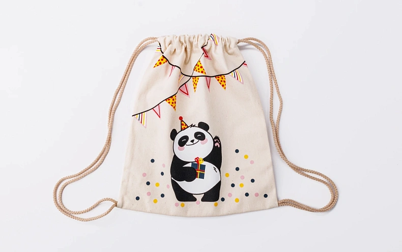 Сумка малая «Панда с подарком» беж шнур
