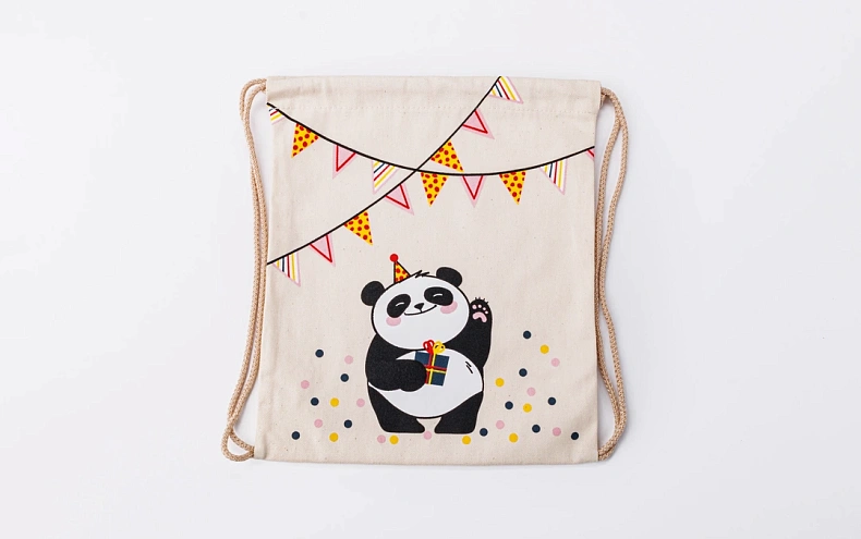 Сумка малая «Панда с подарком» беж шнур