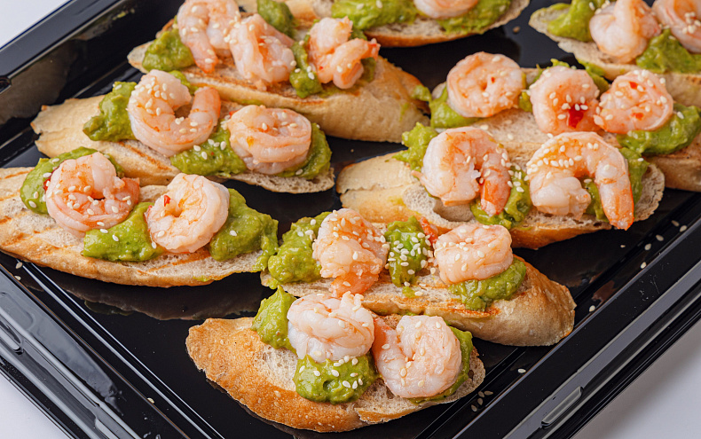 Брускетта с креветками и гуакомоле, 10 шт