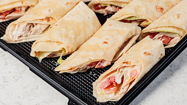 Ролл с креветкой  12шт