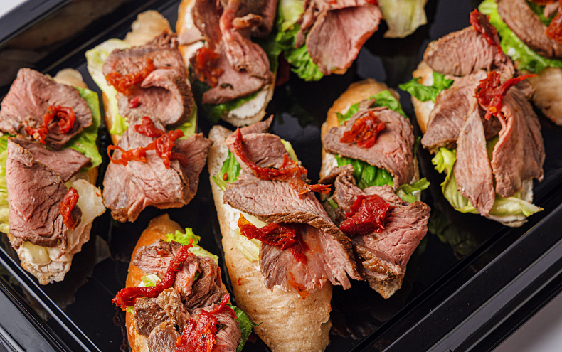 Брускетта с ростбифом, 10 шт